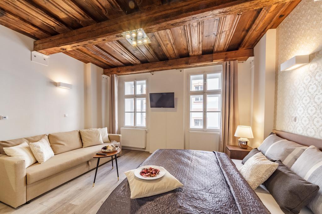Downtown Royal Apartments Ceske Budejovice Luaran gambar