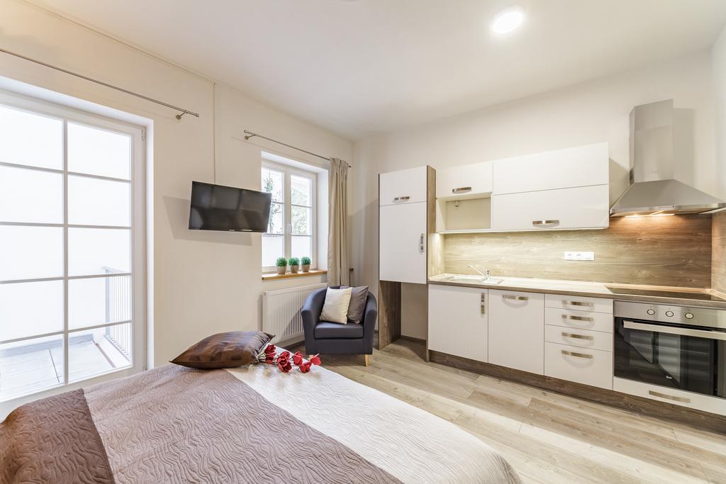 Downtown Royal Apartments Ceske Budejovice Luaran gambar