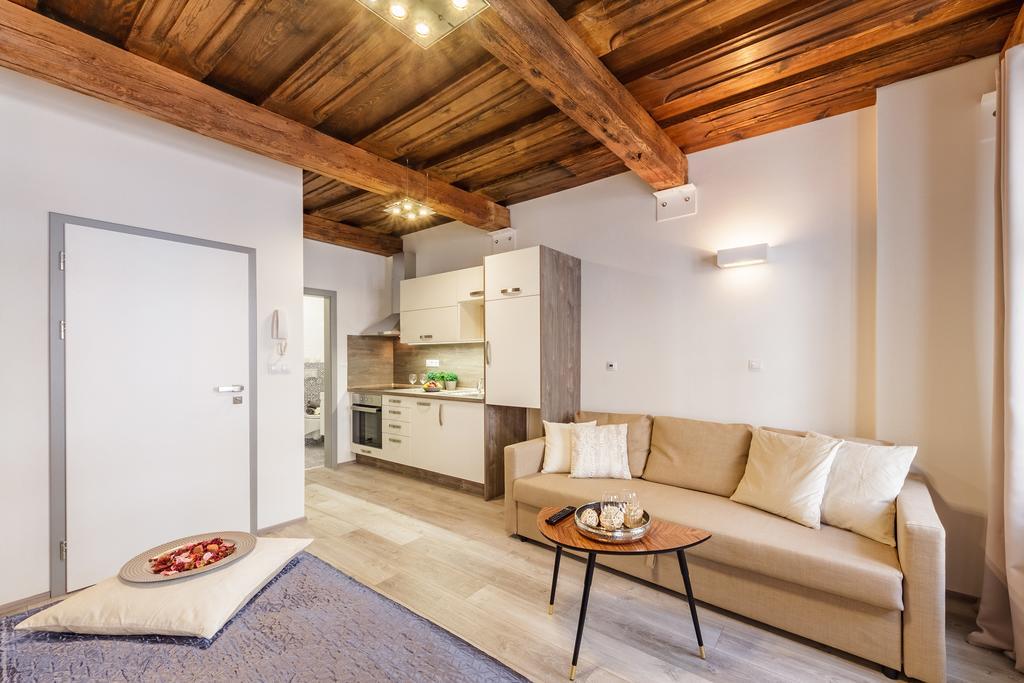 Downtown Royal Apartments Ceske Budejovice Luaran gambar