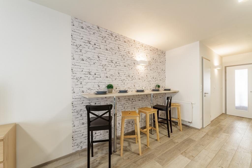 Downtown Royal Apartments Ceske Budejovice Luaran gambar