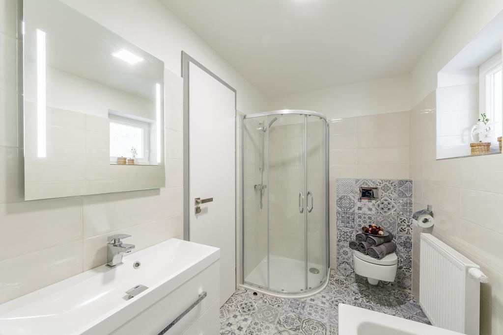 Downtown Royal Apartments Ceske Budejovice Luaran gambar