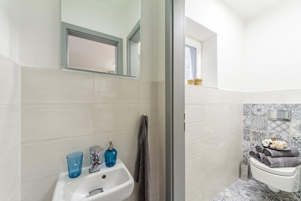 Downtown Royal Apartments Ceske Budejovice Luaran gambar