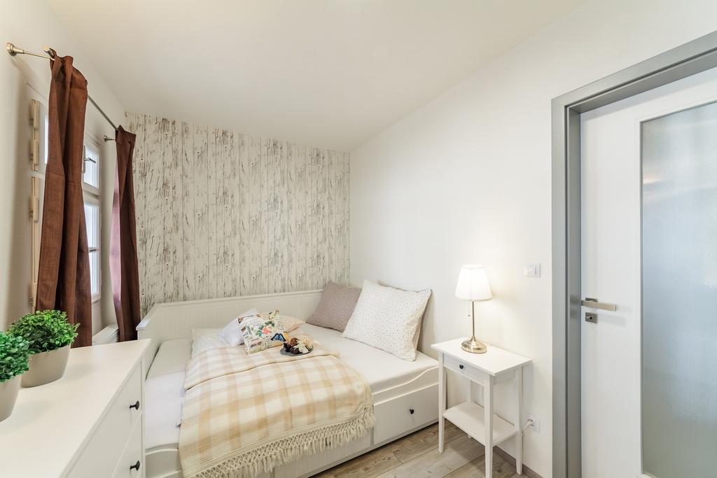 Downtown Royal Apartments Ceske Budejovice Luaran gambar