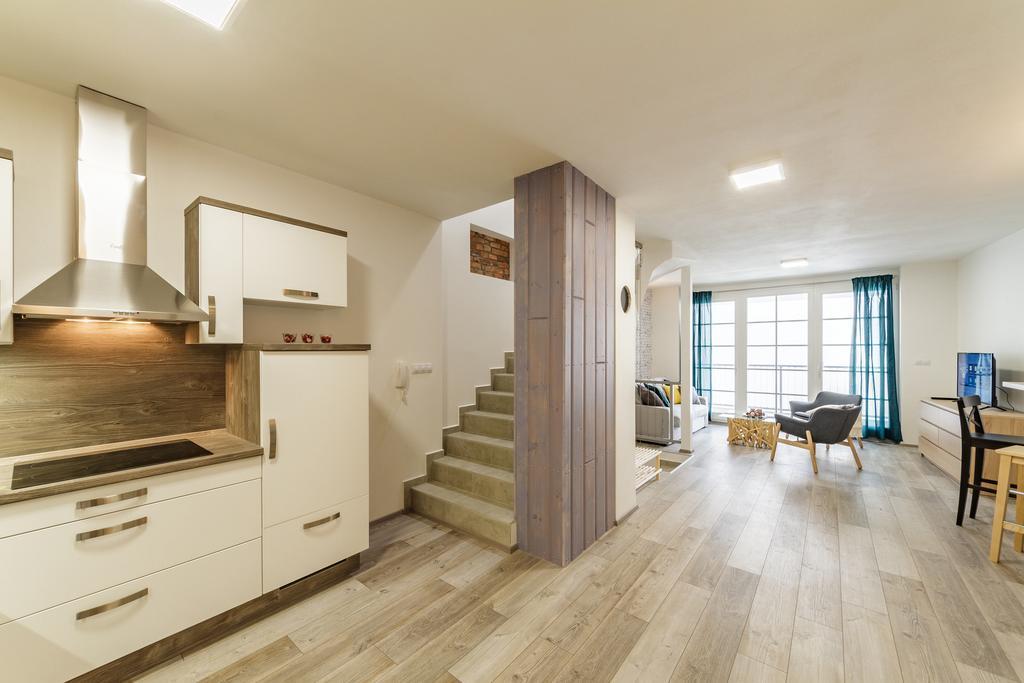 Downtown Royal Apartments Ceske Budejovice Luaran gambar